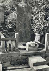 天野屋利兵衛の墓