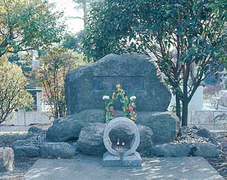 徳田球一の墓