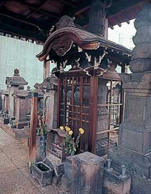 大久保彦左衛門の墓