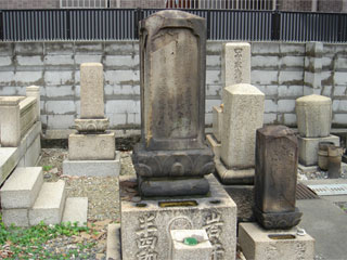 初代 岩井半四郎