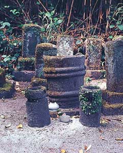 流人の墓_新島2の墓