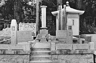 �ʐ^�Ɛ�l�̕�